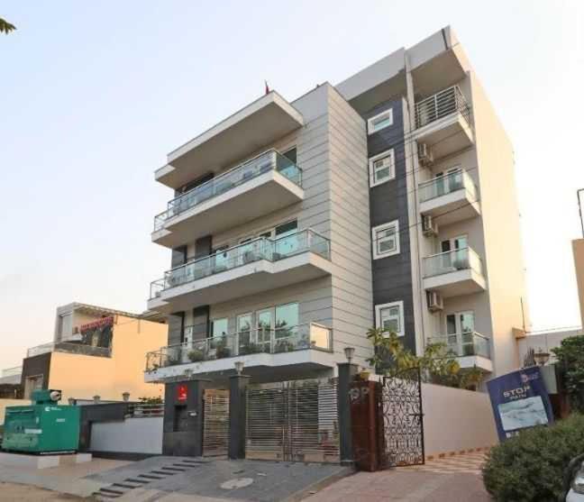 Hotel O V R Residency Near Sri Amruth Chithra Mandira Bangalore Exterior foto
