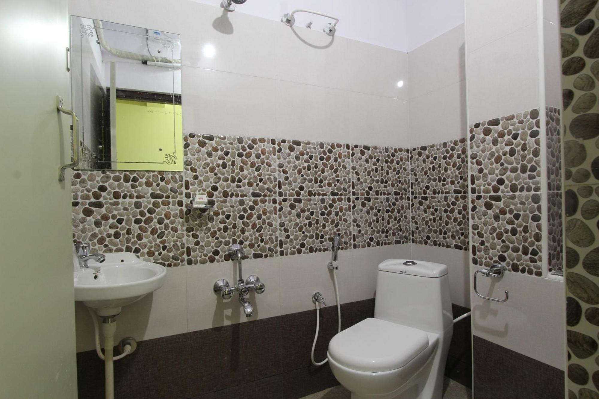 Hotel O V R Residency Near Sri Amruth Chithra Mandira Bangalore Exterior foto